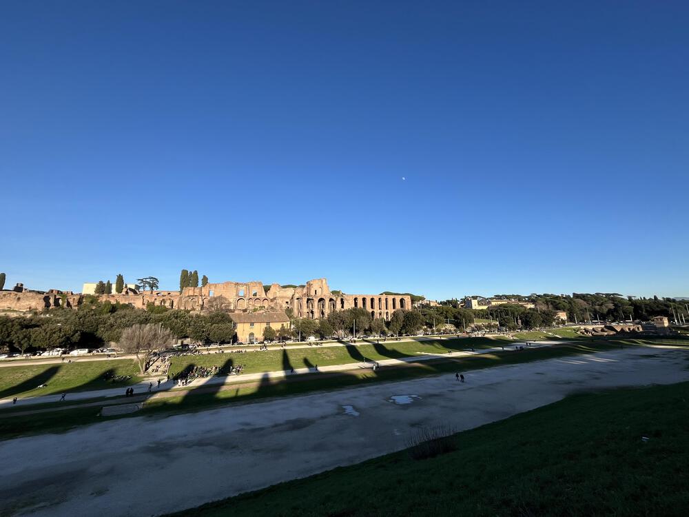 イタリア、アッピア旧街道の石畳でローマ入場までの写真14