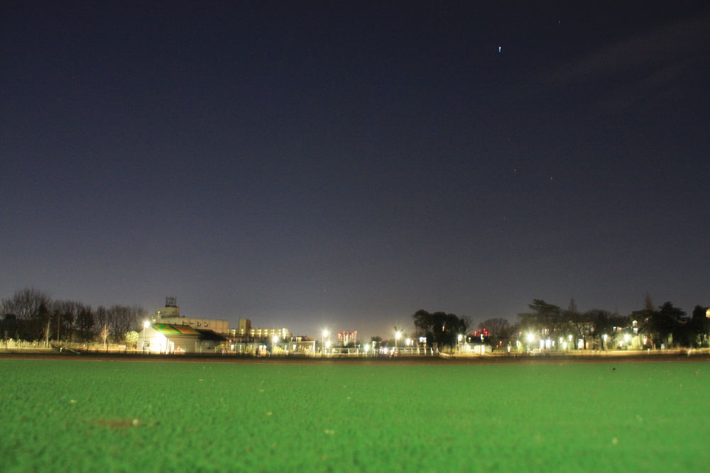 済美山運動場の写真6