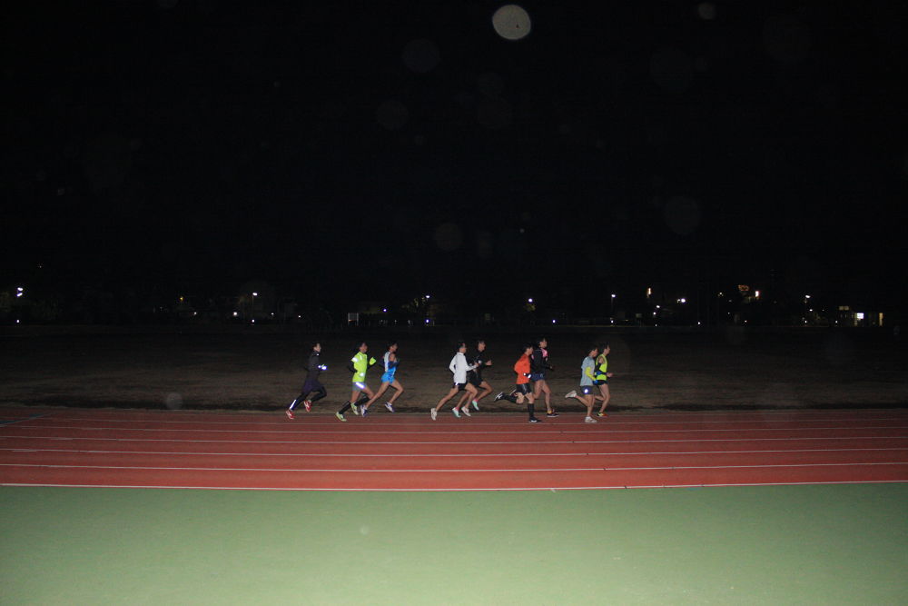 済美山運動場の写真9