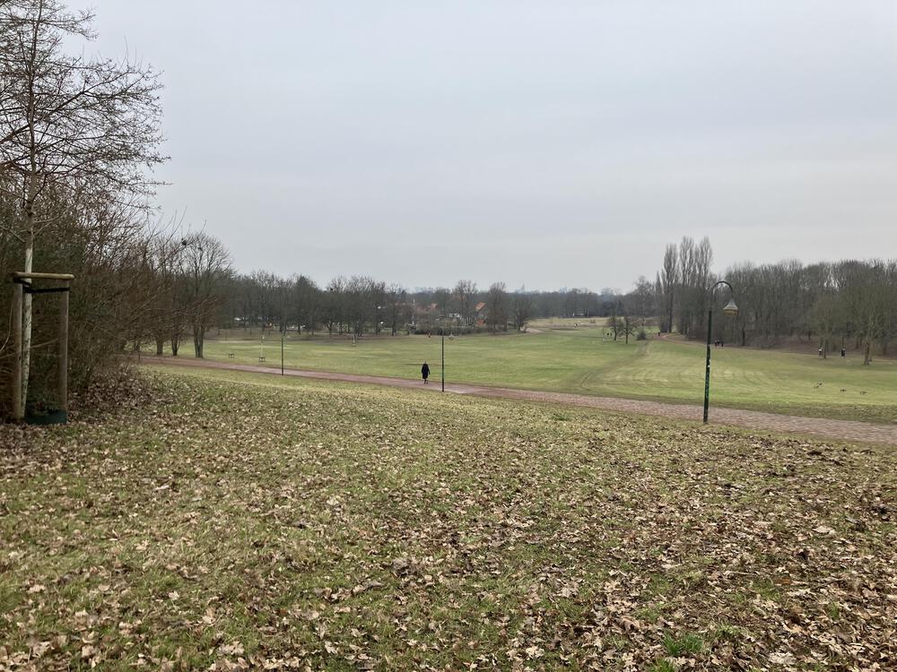 デュッセルドルフ　ベンラート城から市街地への写真9