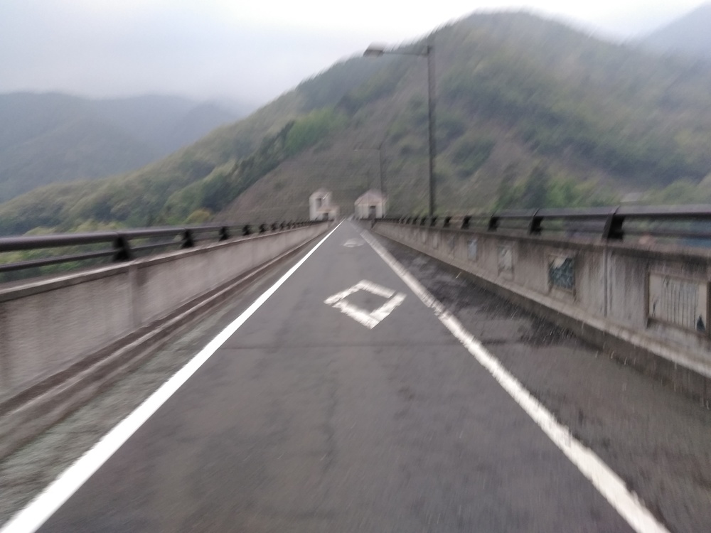 ダムマニア必走！奥四万ダム湖周回。の写真18