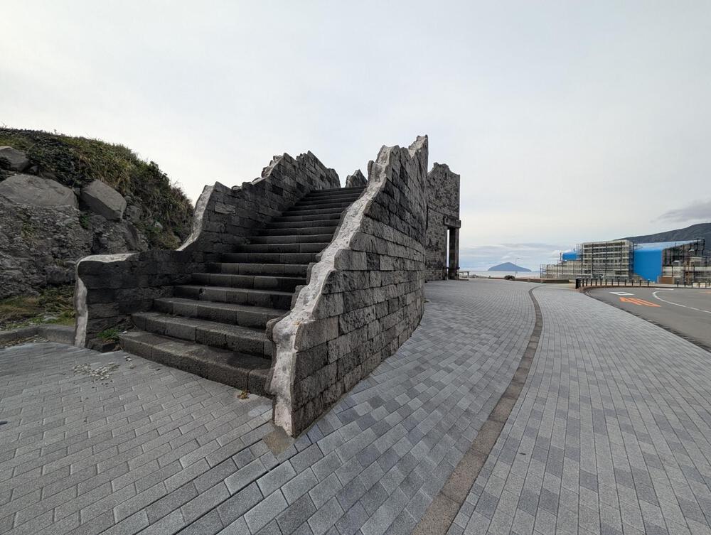 露天温泉と夕陽を楽しむ！新島・海岸線ランニングコースの写真3