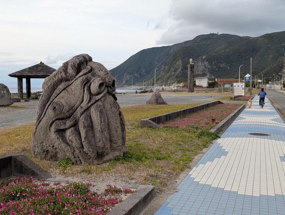 露天温泉と夕陽を楽しむ！新島・海岸線ランニングコースの写真5