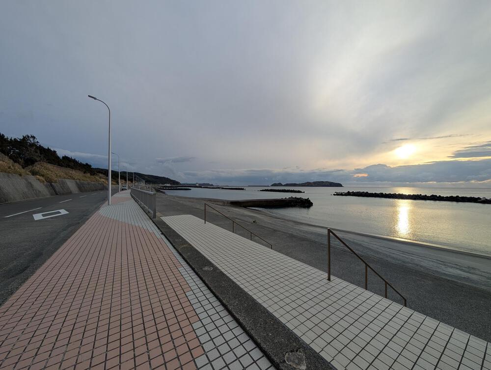 露天温泉と夕陽を楽しむ！新島・海岸線ランニングコースの写真10