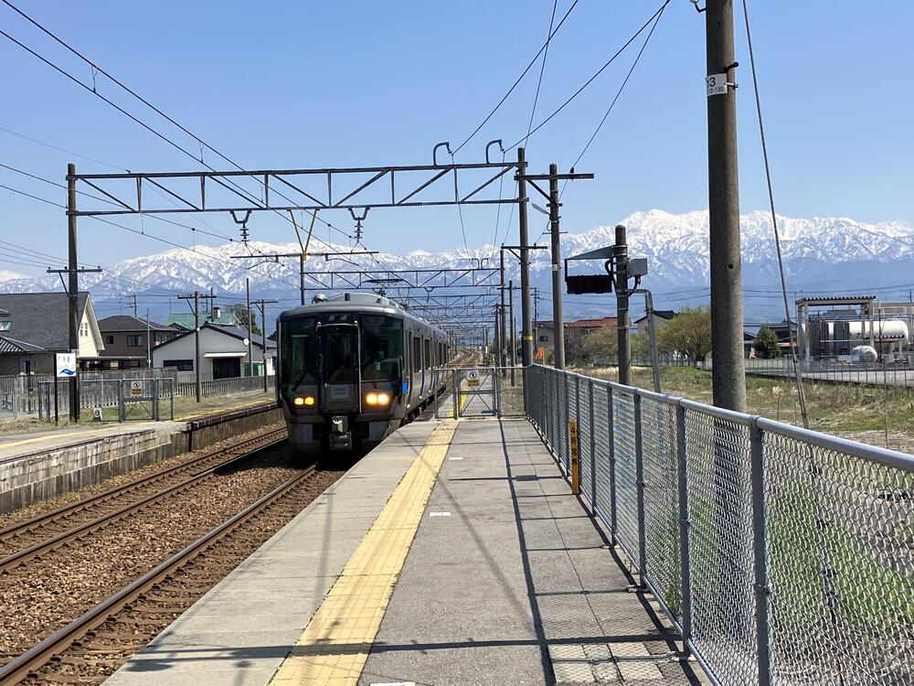 富山の駅巡り　あいの風とやま鉄道　富山〜水橋14kmの写真16