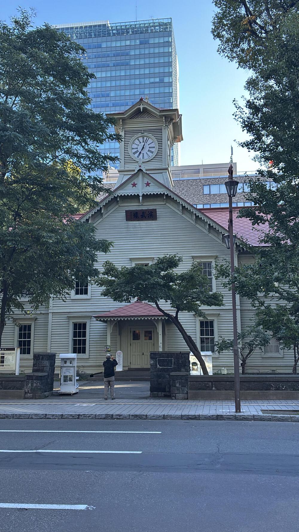 早朝のススキノ大交差点を周る10kmの写真6