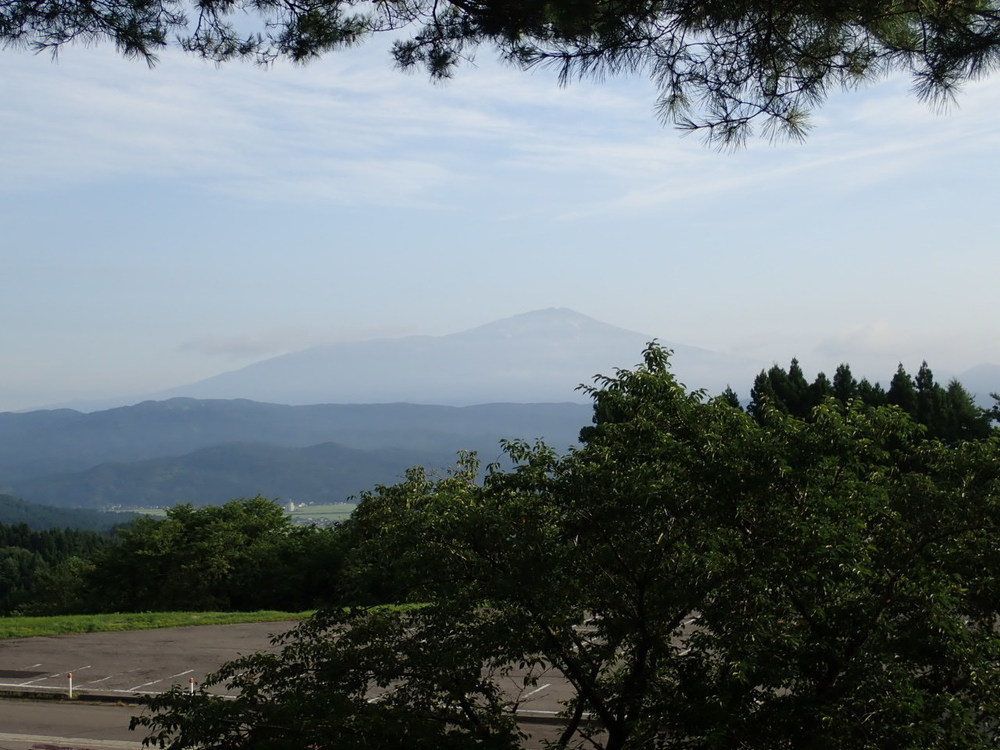 庄内平野が一望できる「眺海の森」の写真10