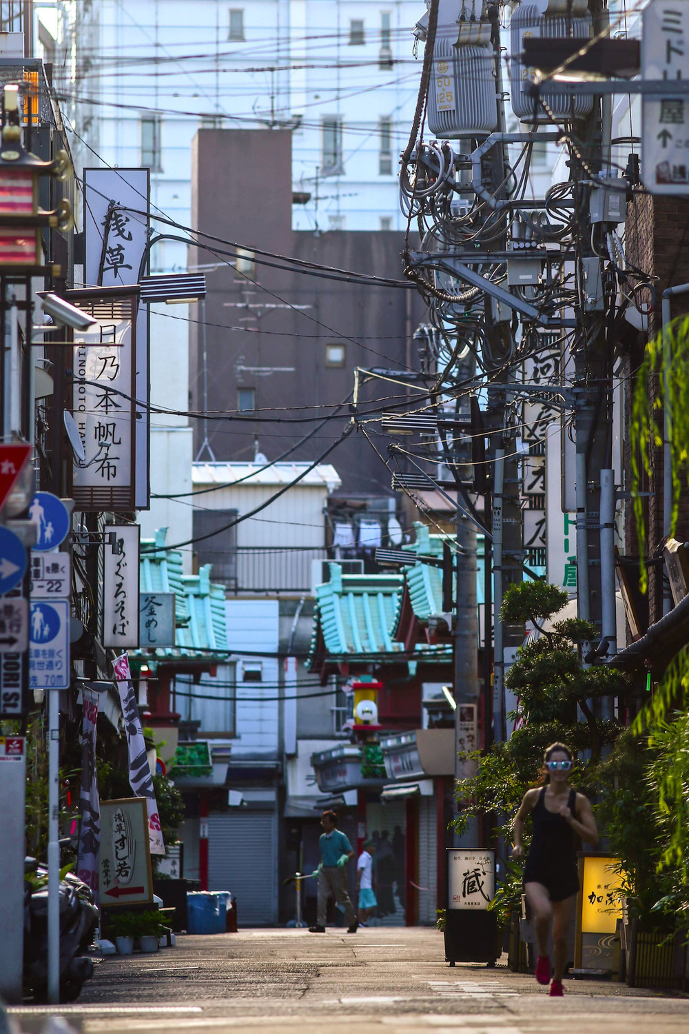 静寂なひとときを感じられる朝と夜の浅草の写真9