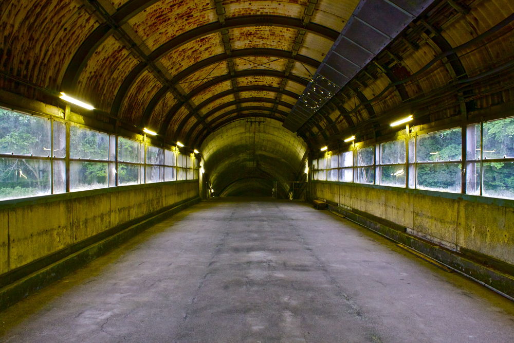 秘境！日本一のモグラ駅土合駅と湯吹きの滝の写真8