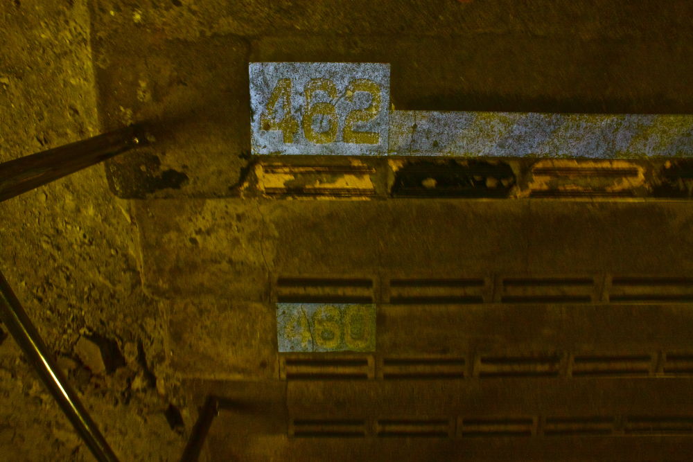 秘境！日本一のモグラ駅土合駅と湯吹きの滝の写真10