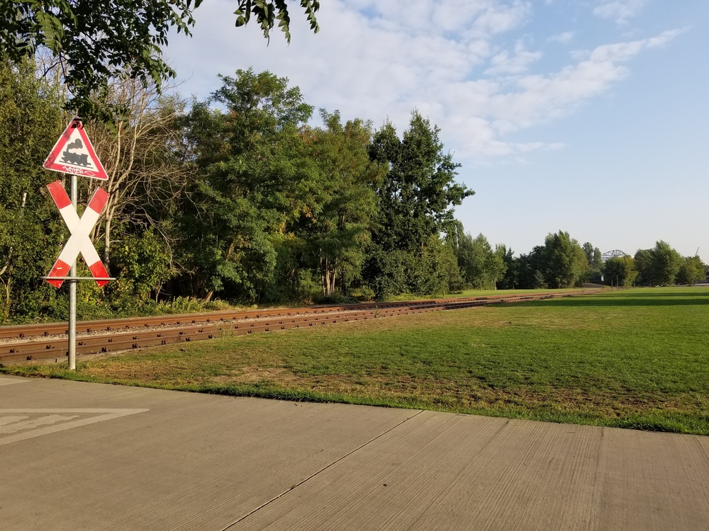ベルリンの鉄道操車場跡地の公園を行くの写真10
