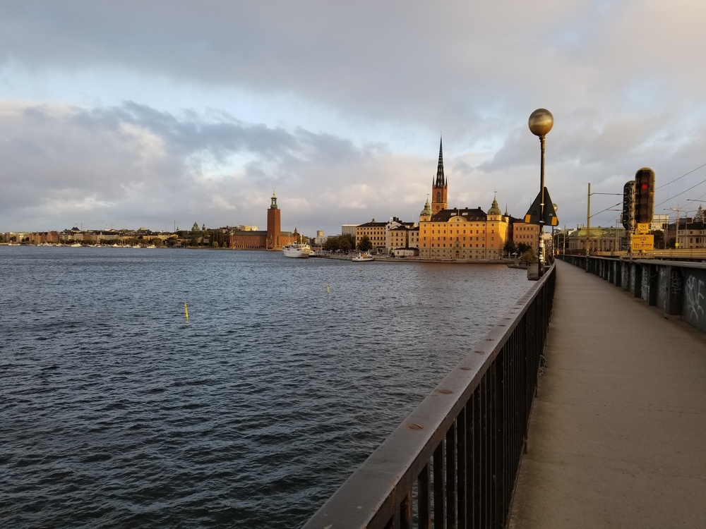 ストックホルム中心街の水辺とプチトレイルの写真3