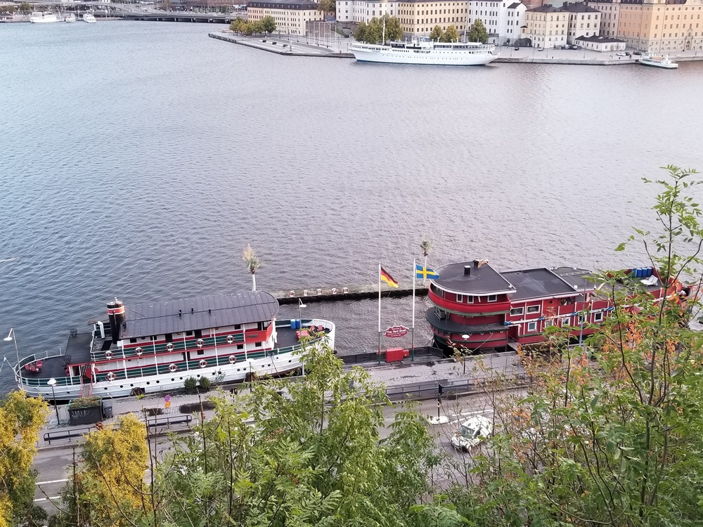 ストックホルム中心街の水辺とプチトレイルの写真8