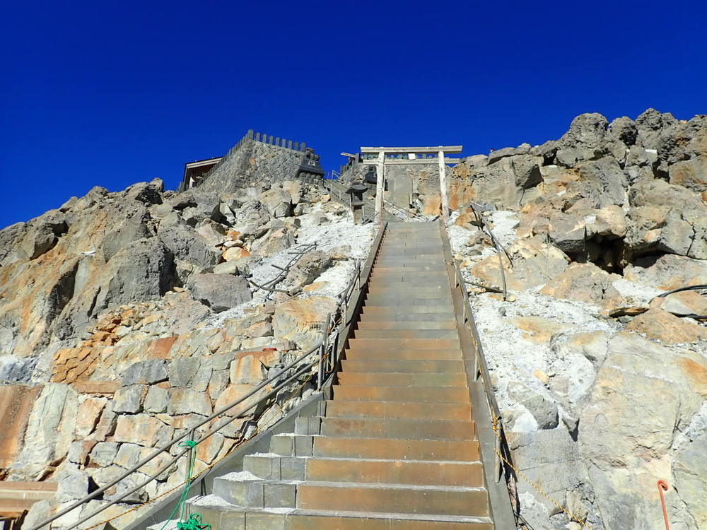 【入山規制解除】御嶽山 剣ヶ峰までの写真11