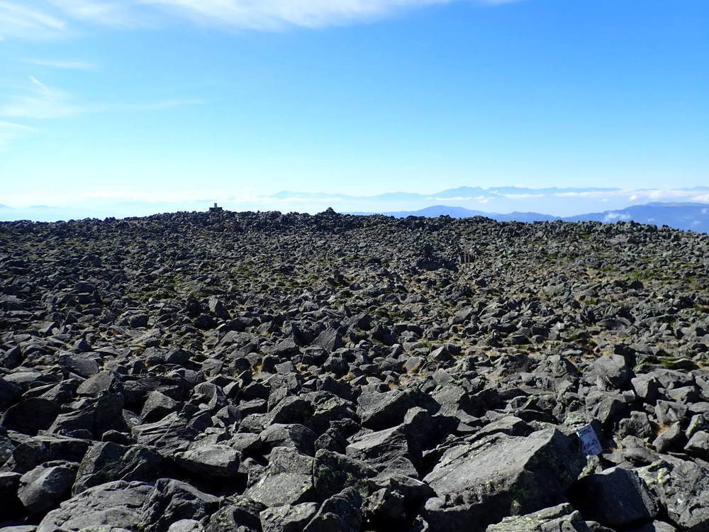 山頂は360度の絶景　蓼科山の写真9