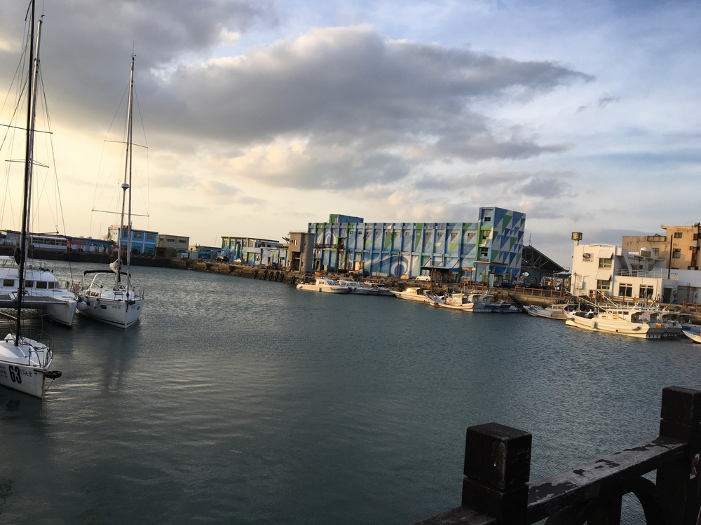 台湾膨湖島・馬公市の海水浴場と漁港の写真3
