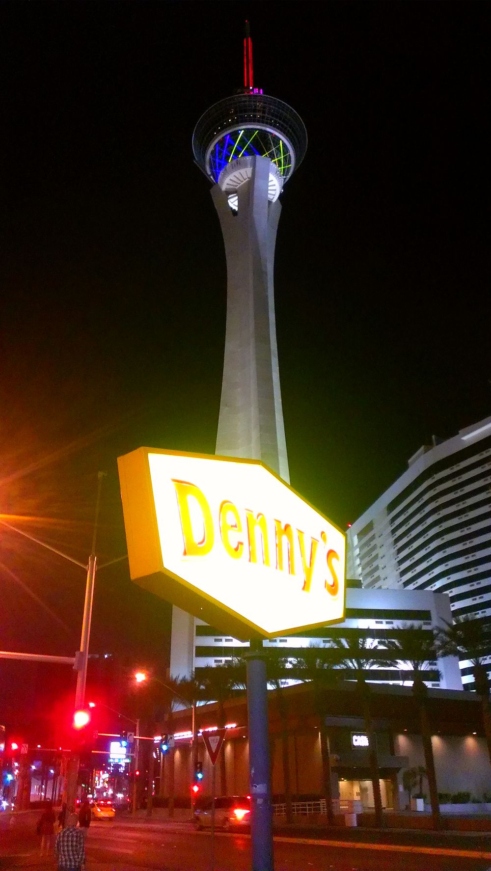 ストラトスフィアタワーへ向かう道の写真7