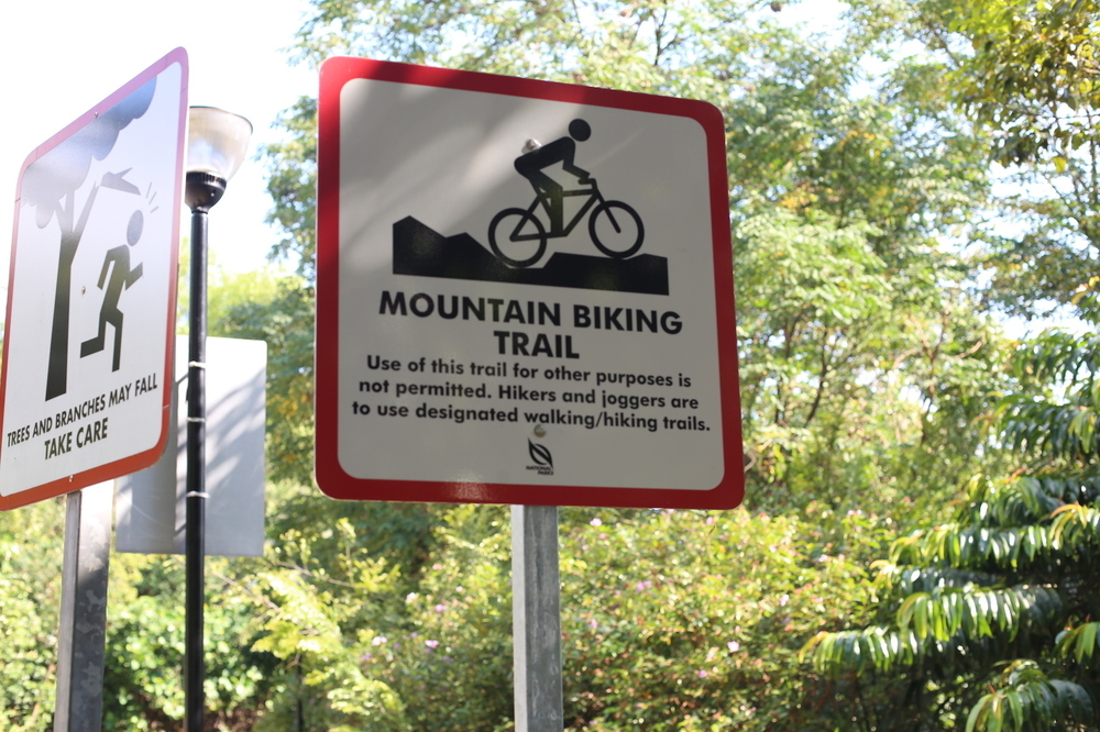 ヘンテコ建造物を求めて走る・サザンリッジ4公園横断コースの写真3