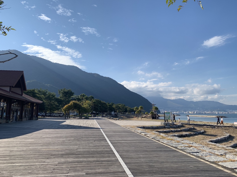 景観が美しい別府湾沿いのランニングコースの写真5