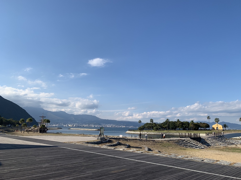 景観が美しい別府湾沿いのランニングコースの写真7