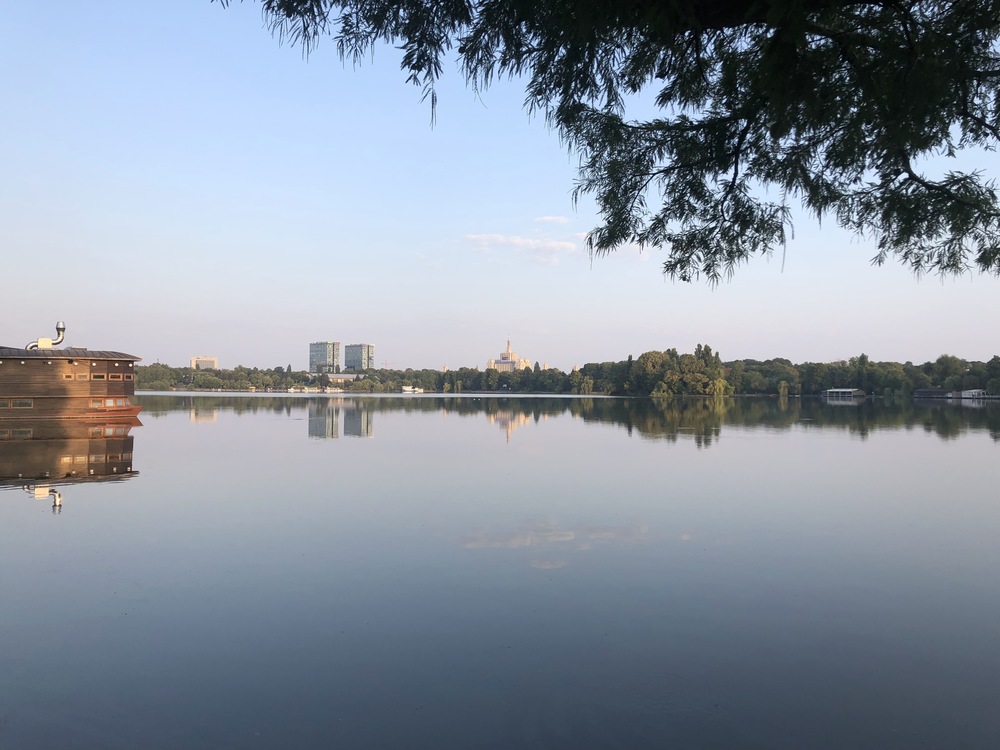 ブカレスト・ヘラストラウ公園で朝ランの写真3