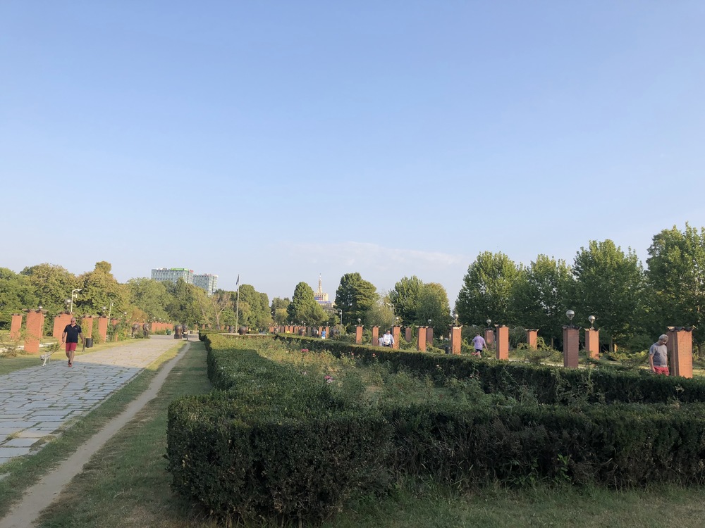 ブカレスト・ヘラストラウ公園で朝ランの写真5