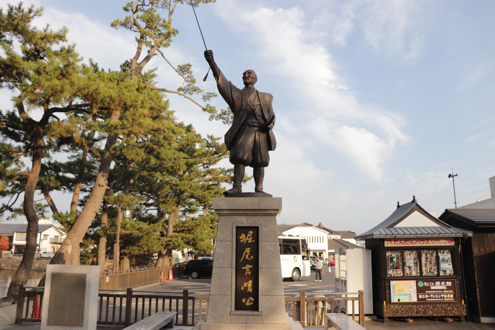 【松江Runtrip】夕日に照らされる国宝松江城と宍道湖を見に行こう！の写真8
