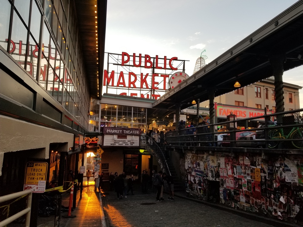 シアトル・エリオット湾に沈む夕日をスタバ１号店からの写真8