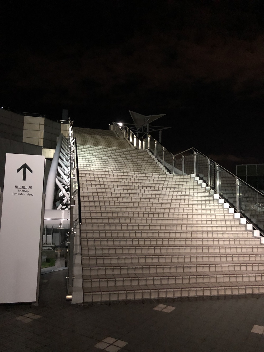 二台埠頭とお台場を巡る東京湾岸夜景の写真4