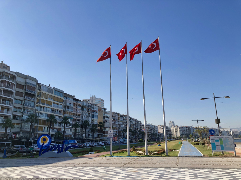 【トルコ】エーゲ海と夕焼けを背にの写真3