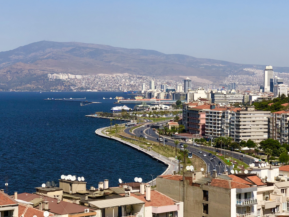 【トルコ】エーゲ海と夕焼けを背にの写真9