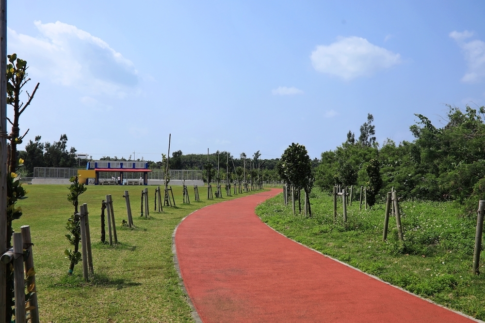 パイナガマ海空すこやか公園の「700mトラック」の写真3