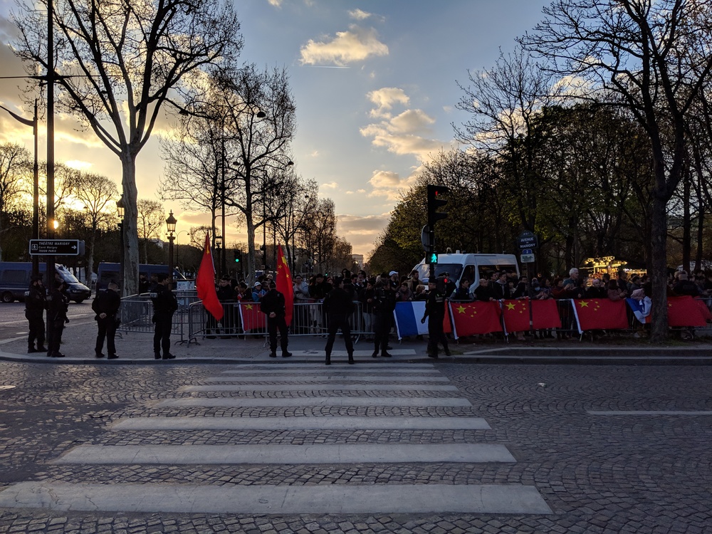 セーヌ川→ルーブル美術館→シャンゼリゼ通り→凱旋門のパリ堪能コースの写真8