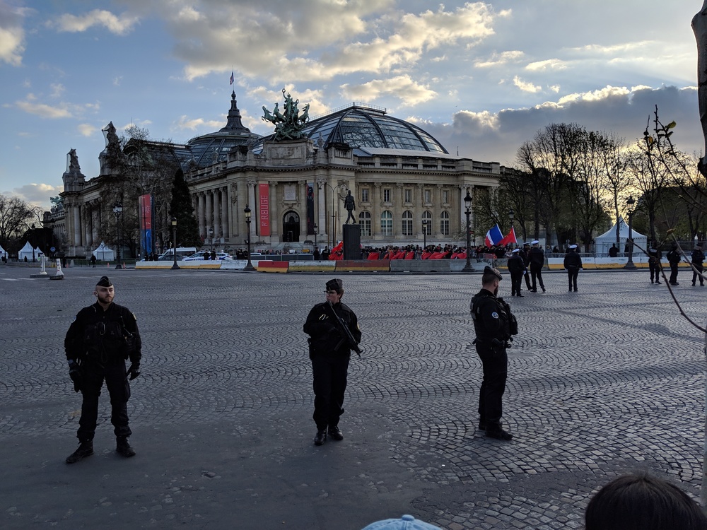 セーヌ川→ルーブル美術館→シャンゼリゼ通り→凱旋門のパリ堪能コースの写真9