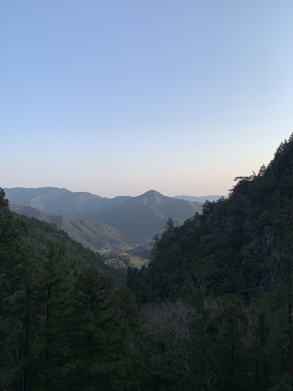 邪馬台国伝説　雨乞いの滝から悲願寺を目指すトレイルの写真7