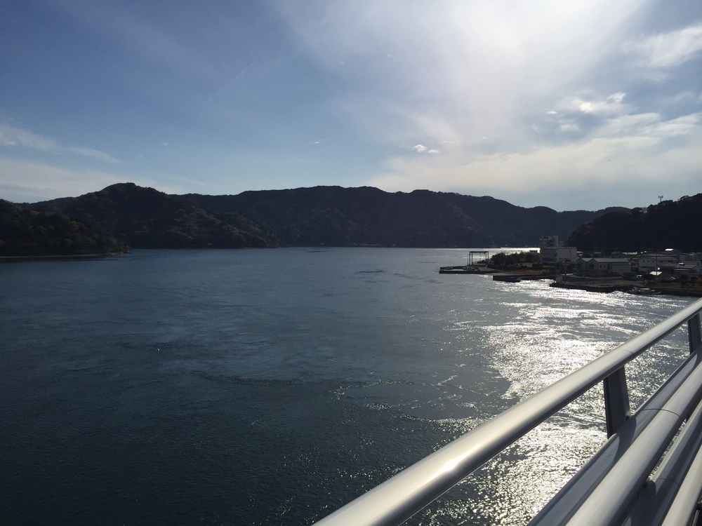 太平洋の雄大な眺め、どこまでも続く空と海の青の写真3