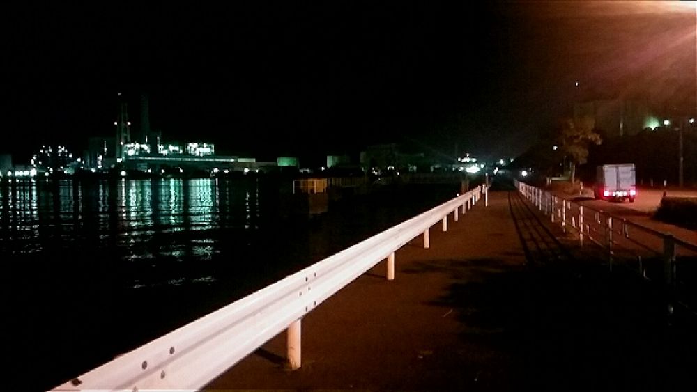 【横浜新磯子】工場夜景と海風を楽しむの写真4