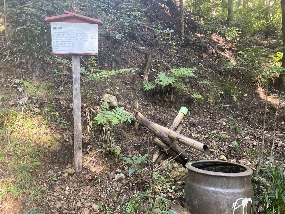 笠置山峠古墳と近代建築遺産トンネルの写真7