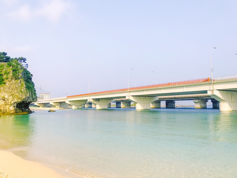 【沖縄・那覇】海と空、風と波を感じるシーサイド ＆ パークRuntripの写真3