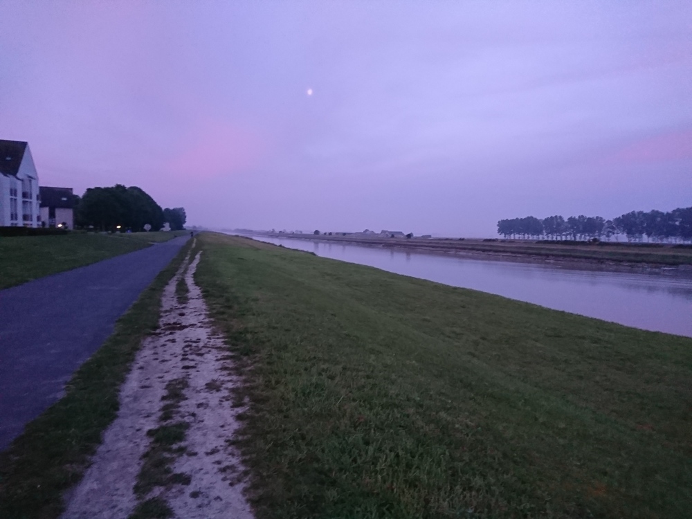 朝霧に浮かぶモンサンミッシェルの写真7