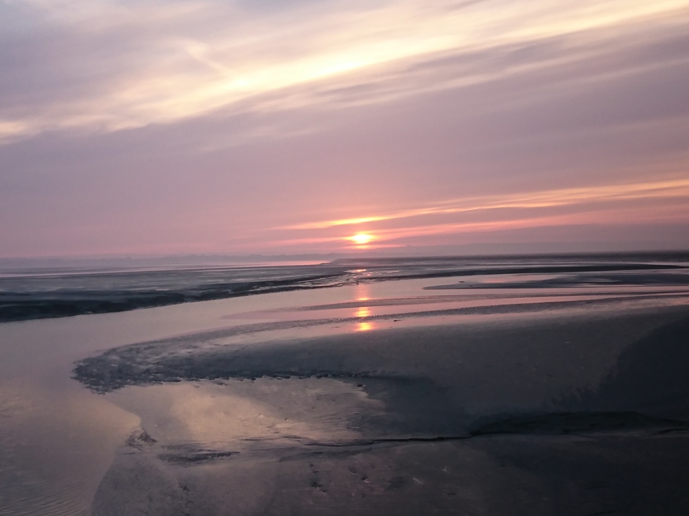 朝霧に浮かぶモンサンミッシェルの写真12