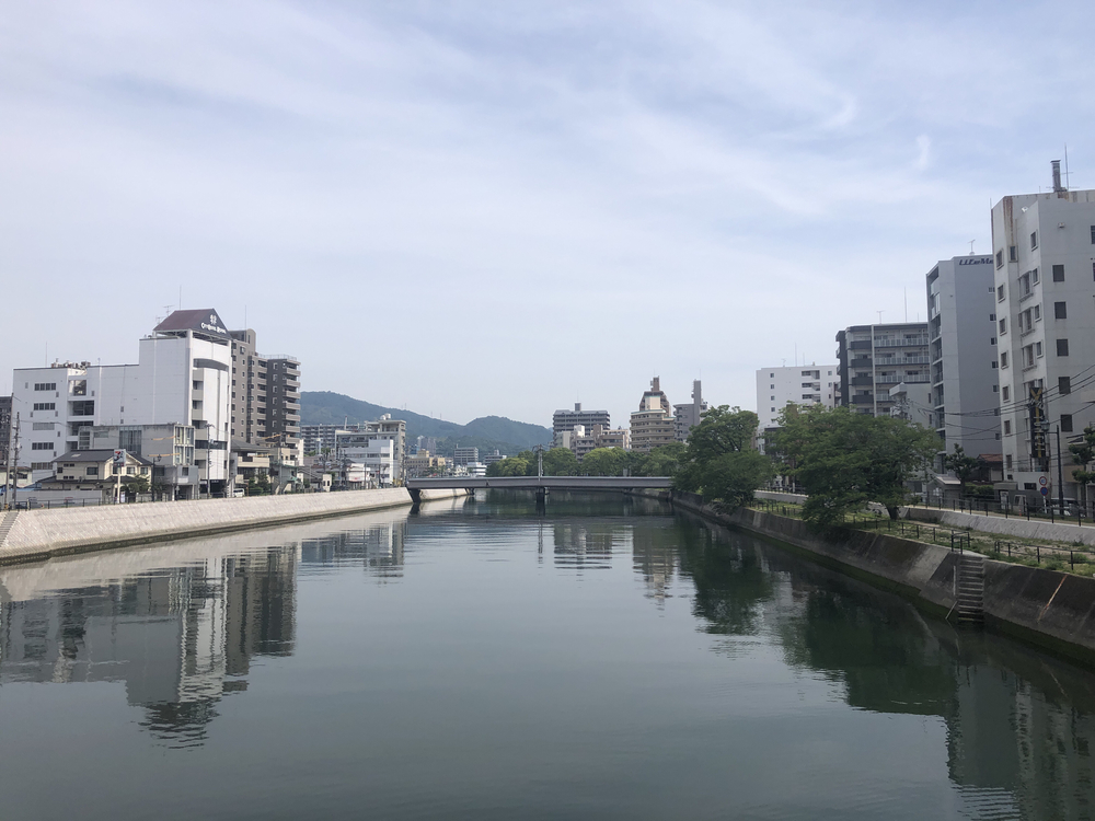 川沿いから平和記念公園、広島城までの写真3