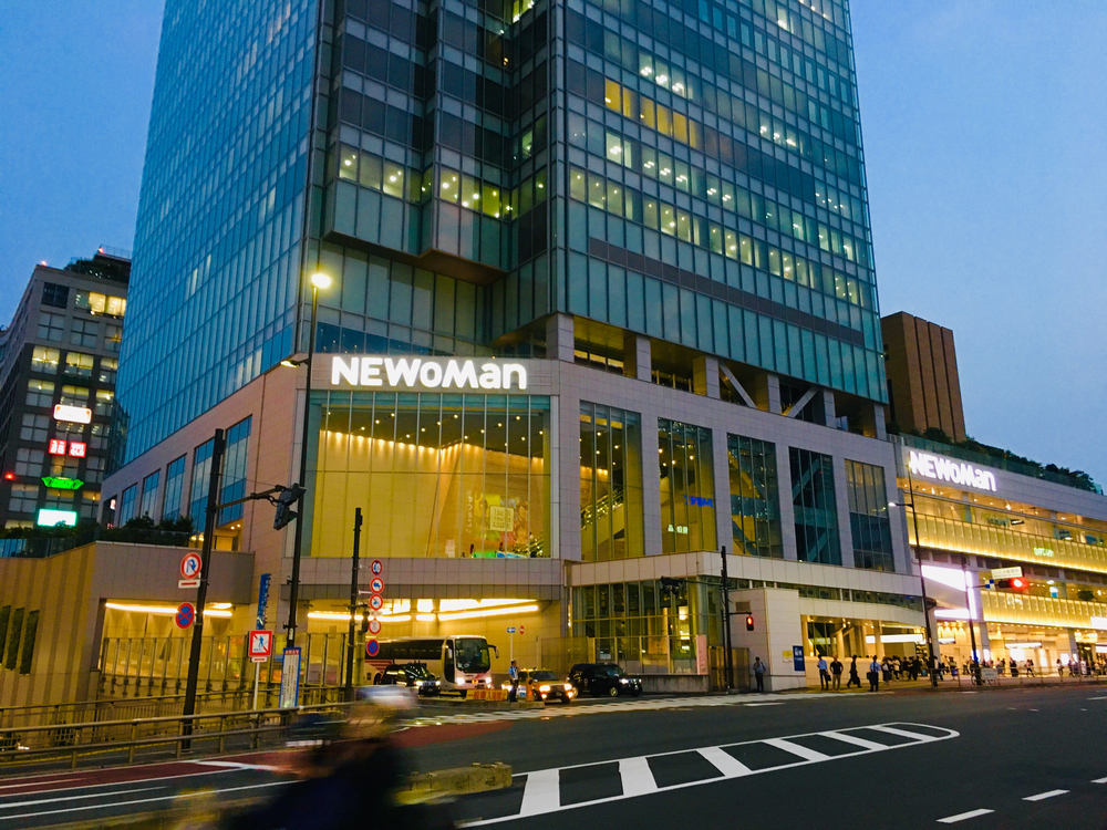 出張夜ラン 走ってみたかった新宿高層ビルの谷間の写真4