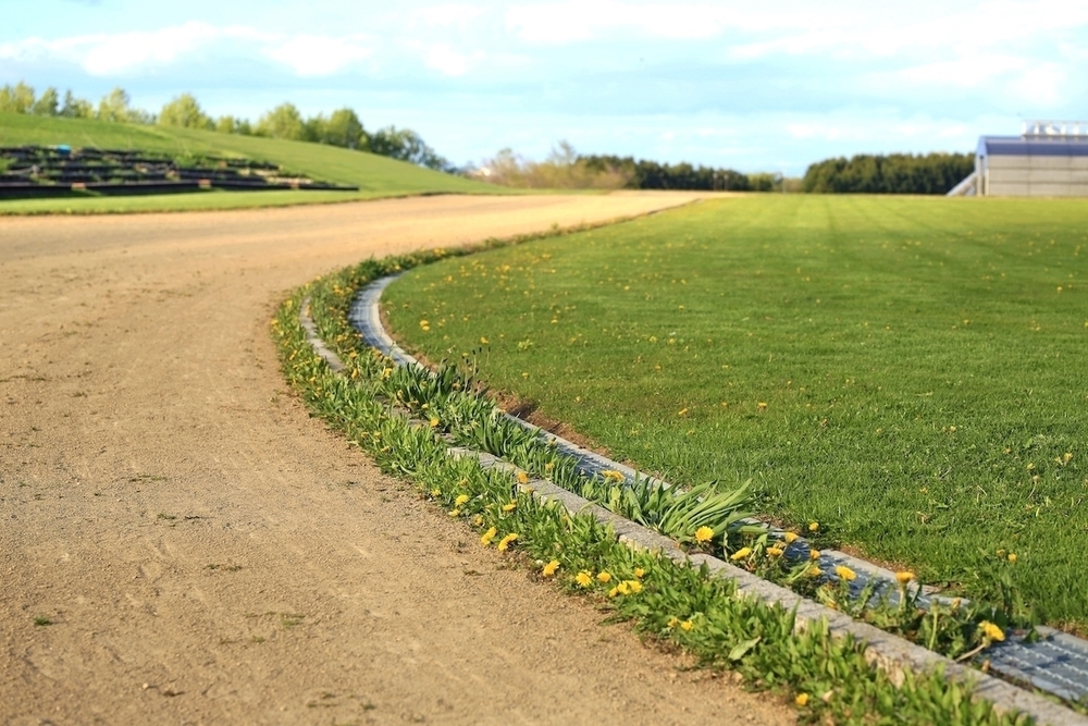 美を感じるモエレ沼公園陸上競技場の写真3