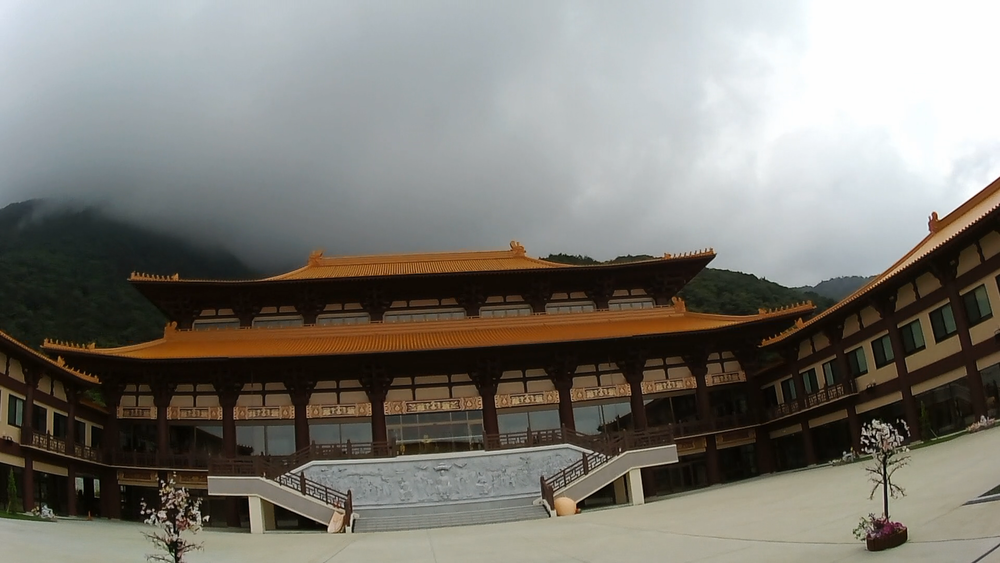 群馬県、上州三名湯伊香保温泉から水沢街道を巡る１３キロの周遊の写真4