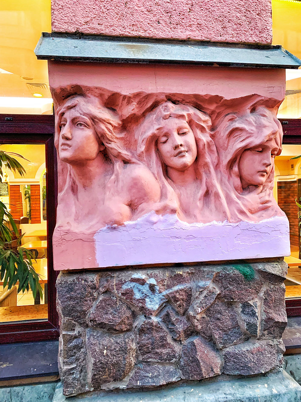 サンクトペテルブルクの目抜き通り【ネフスキー大通り】散策の写真3