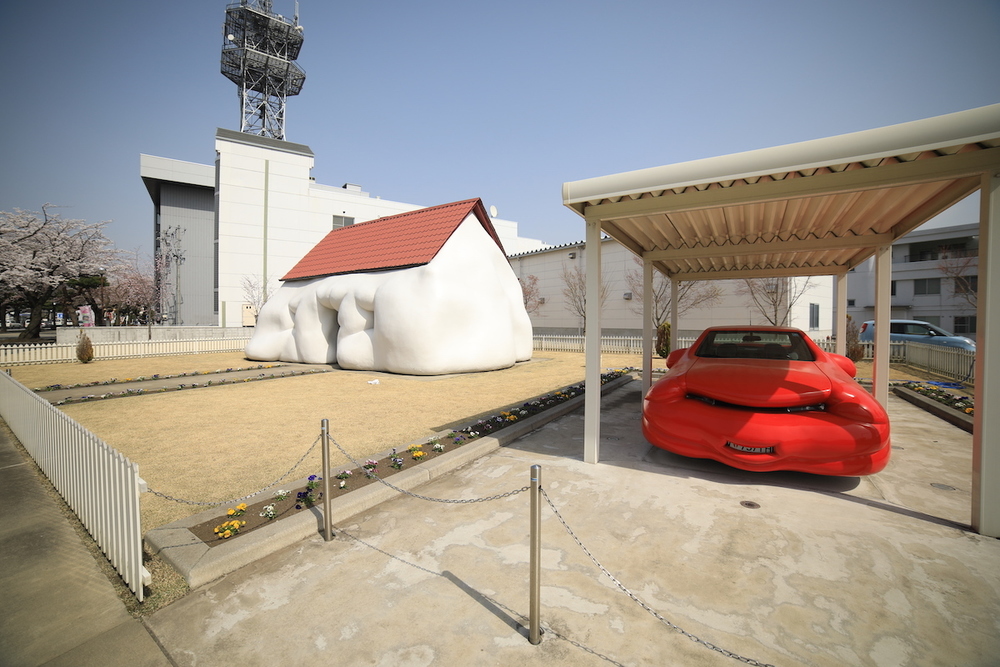 官庁街通り駒街道の自然と現代アートの融合の写真9