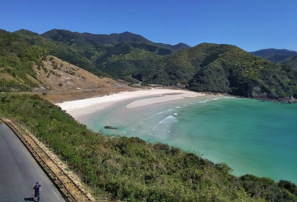 福江島の主要観光地・高浜海水浴場とカトリック貝津教会の写真6