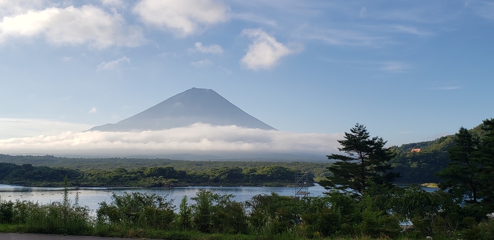 精進湖　一周の写真3