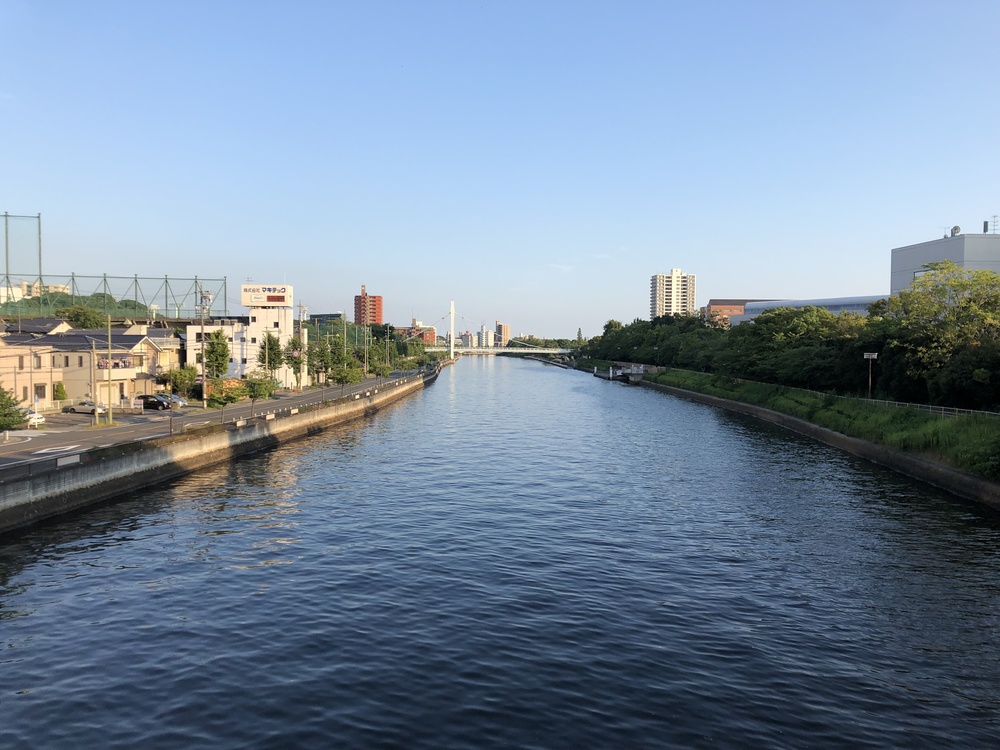 白鳥プロムナード、信号のない川沿いのランニングコースの写真6